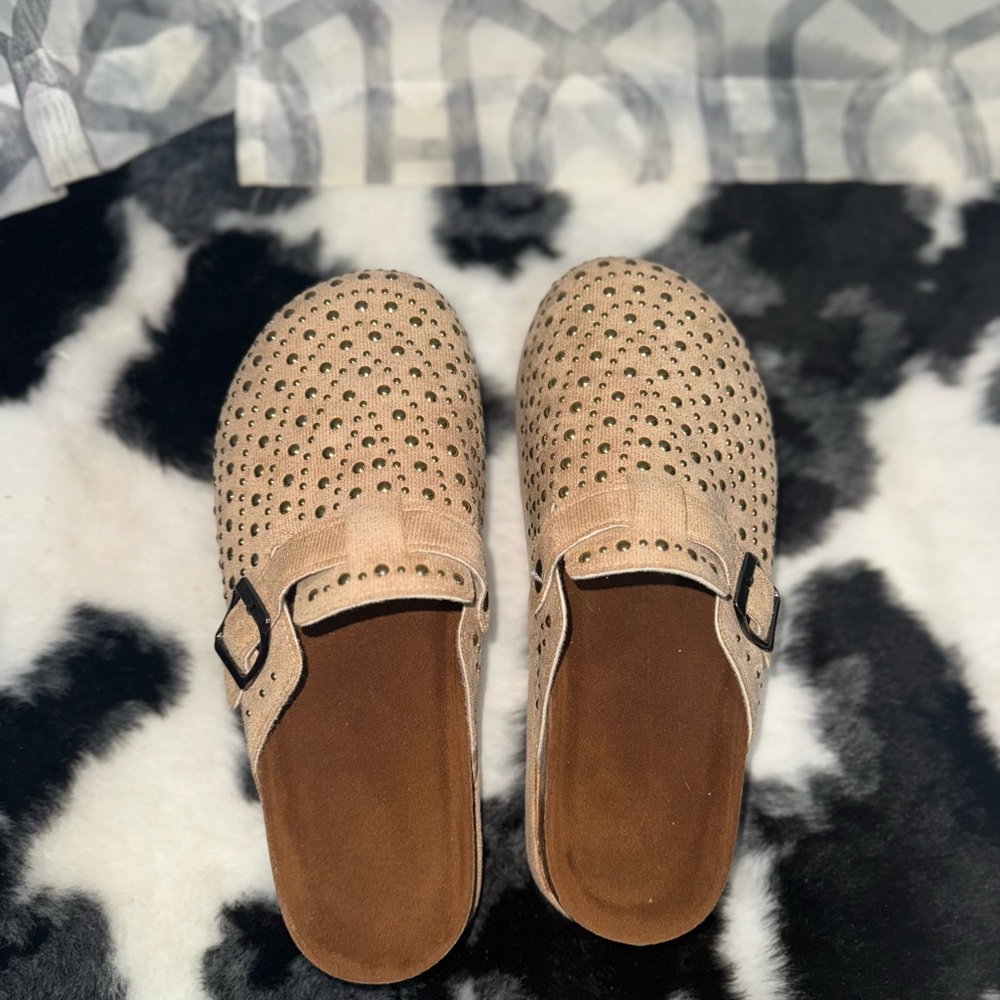 YNS Generic Rhinestone Suede Clogs